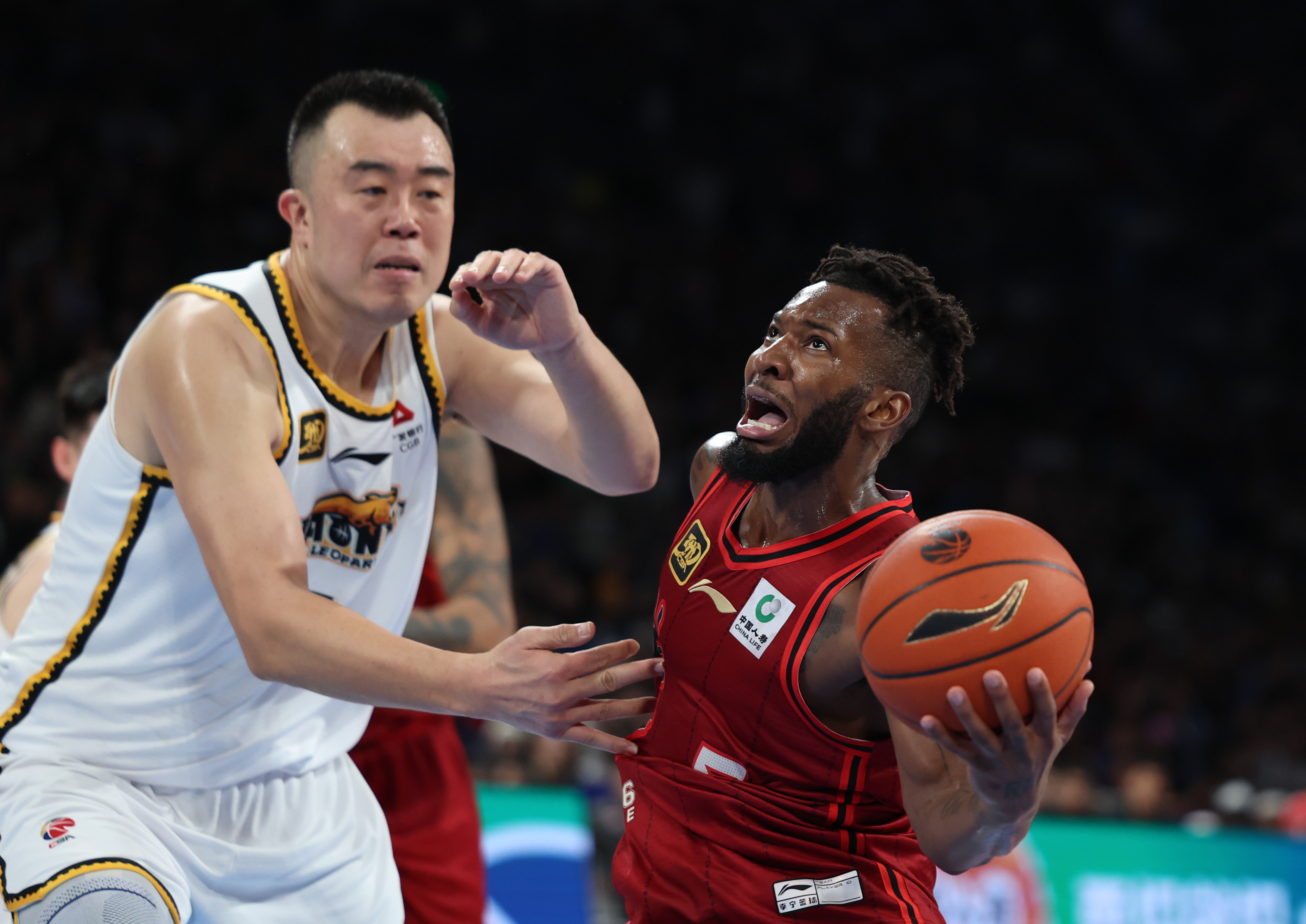 爱游戏新闻-北京队在全国篮球锦标赛中打出失误,被誉为观众齐声高喊的简单介绍