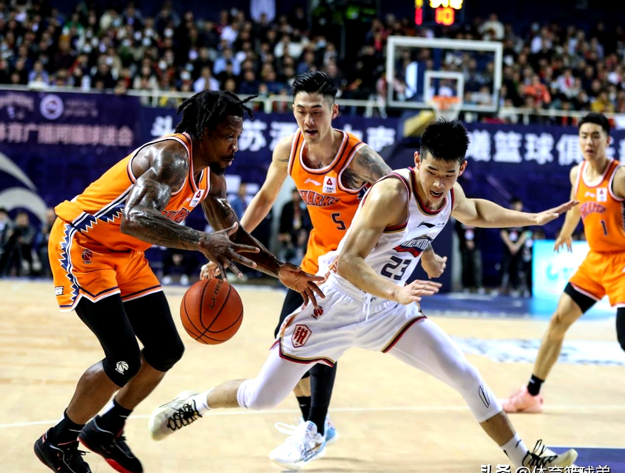 爱游戏电竞-关于凭借一波上海队,CBA季后赛成功三杀,现场全场沸腾的信息