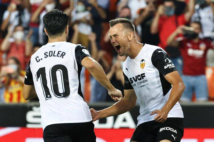 爱游戏官方登录入口-关于延边富德客场平局，表现逐渐稳定的信息