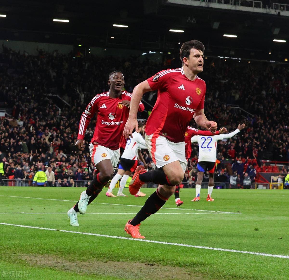 爱游戏投注-曼联连败告急，英超欧冠资格堪忧