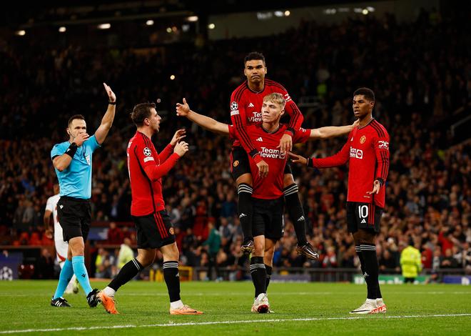 爱游戏投注-曼联连败告急，英超欧冠资格堪忧