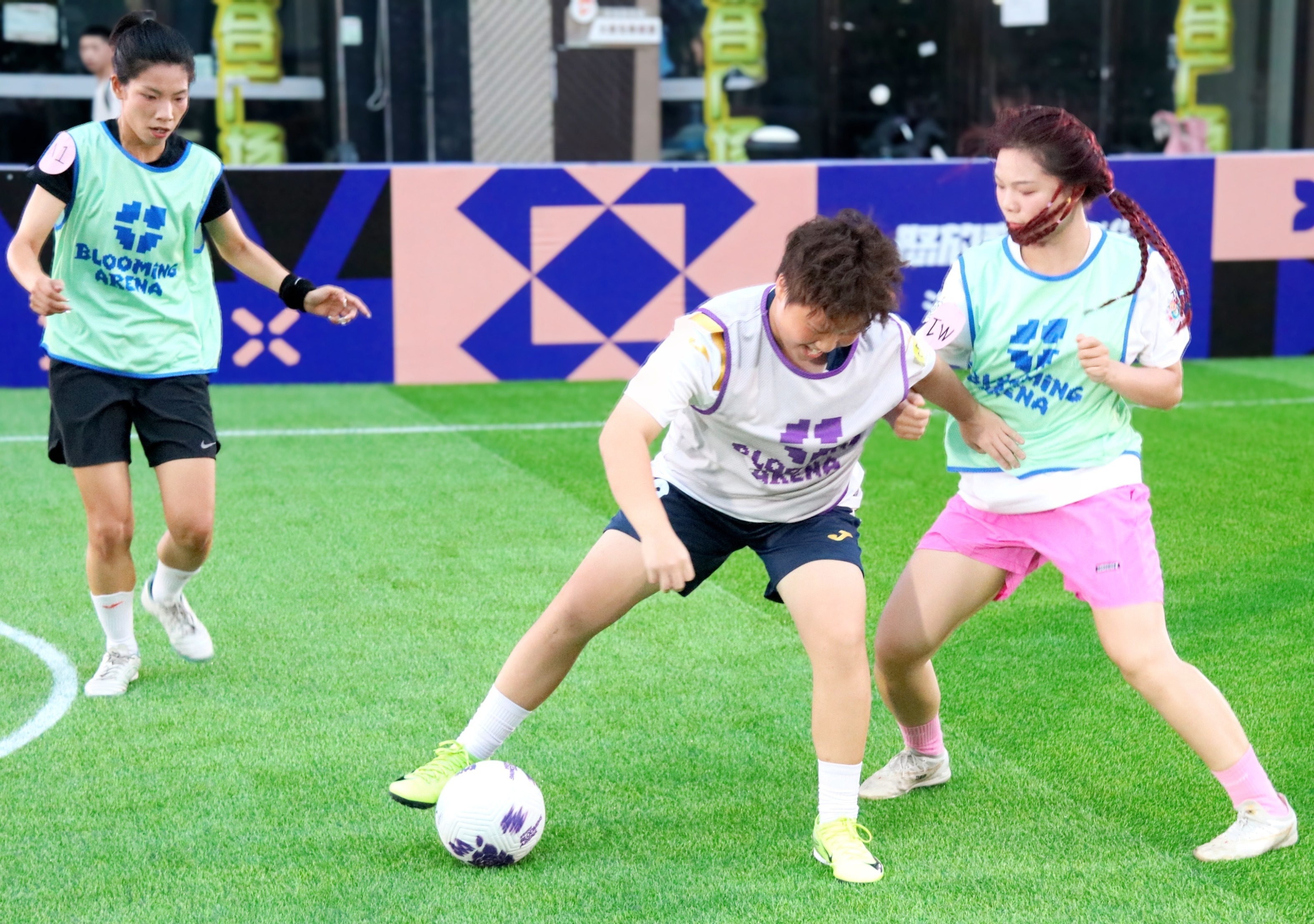 爱游戏视频-关于纵情足球竞技场上,国内球队气势如虹的信息