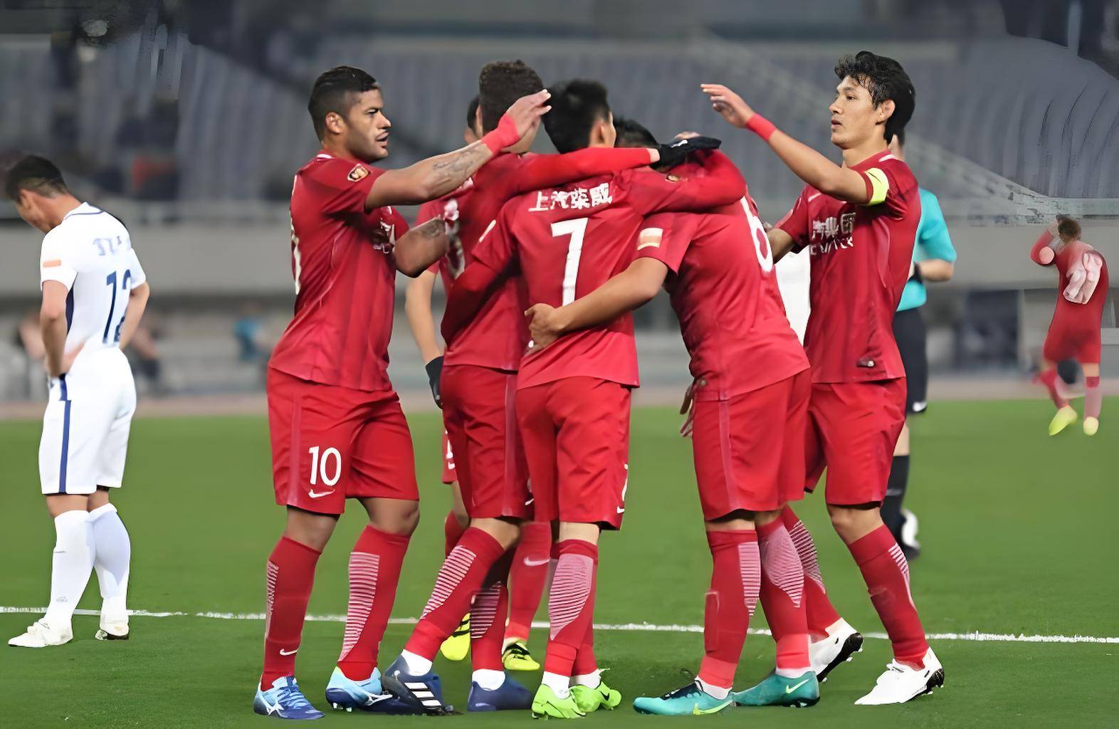 爱游戏平台-包含PSG客场击败里昂继续领跑法甲的词条