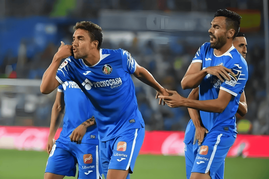 爱游戏app下载地址-赫塔费客场大胜,积分暂列中游