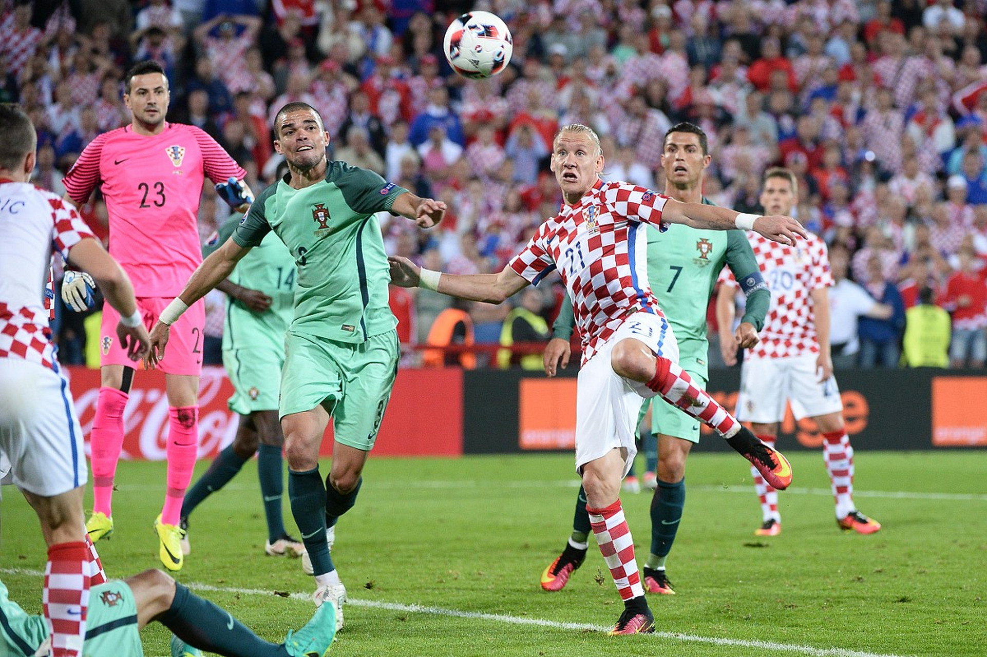 爱游戏活动-包含法国大胜保加利亚,提前锁定欧洲杯席位的词条