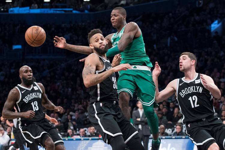 篮网遭遇惨败,不敌凯尔特人