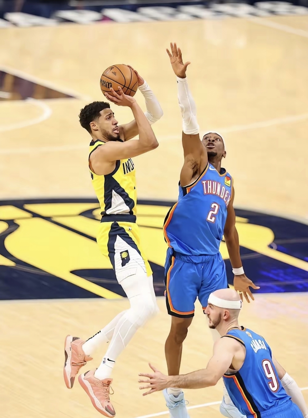 爱游戏培训-步行者悍然逆转雷霆,取胜