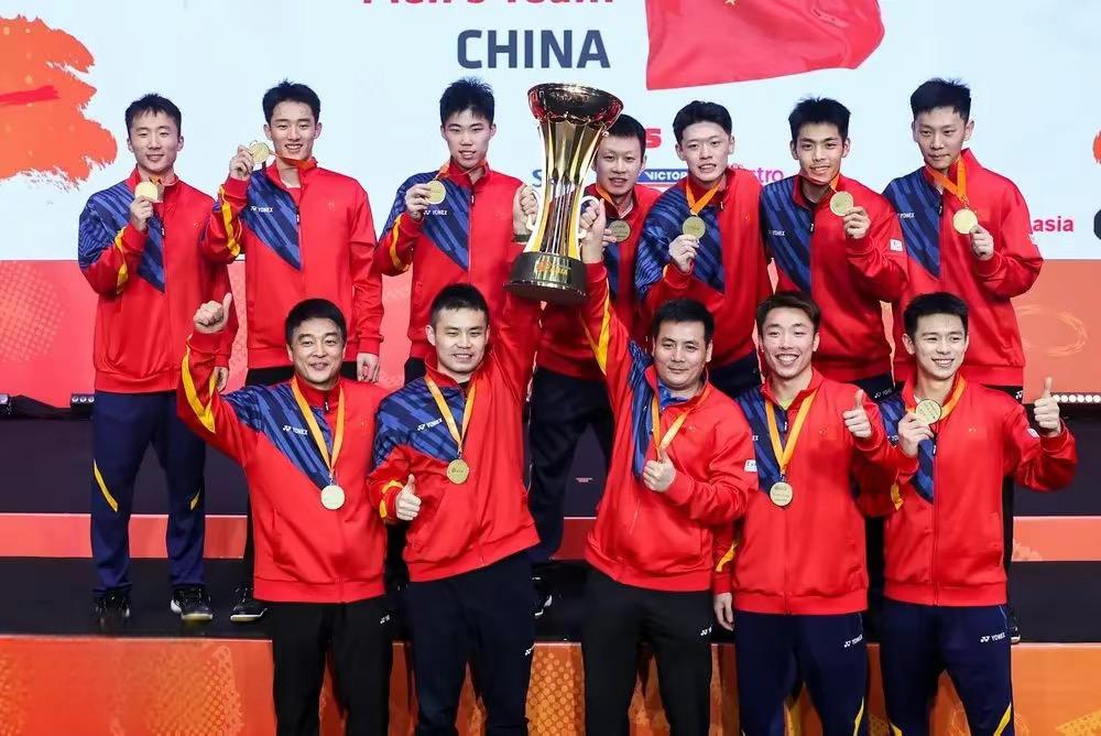 爱游戏培训-深圳战队在比赛中实力横扫对手,取得胜利!