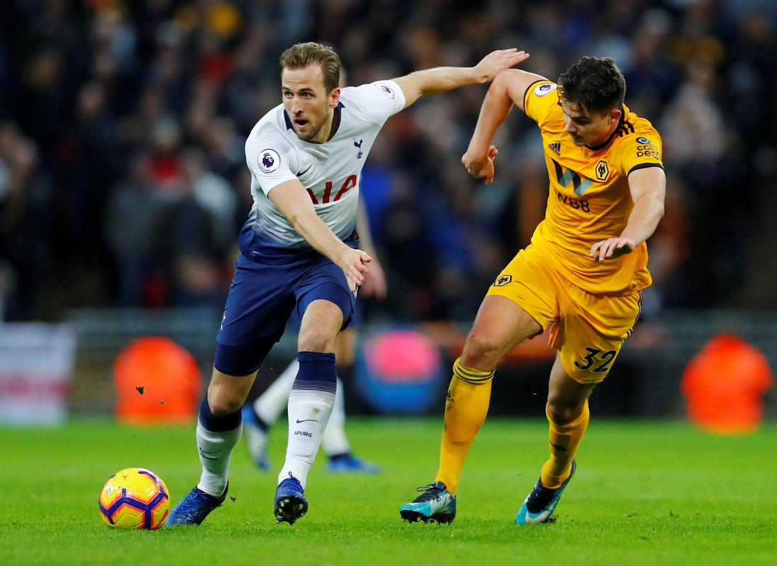 热刺客场击败狼队，取得六连胜的简单介绍