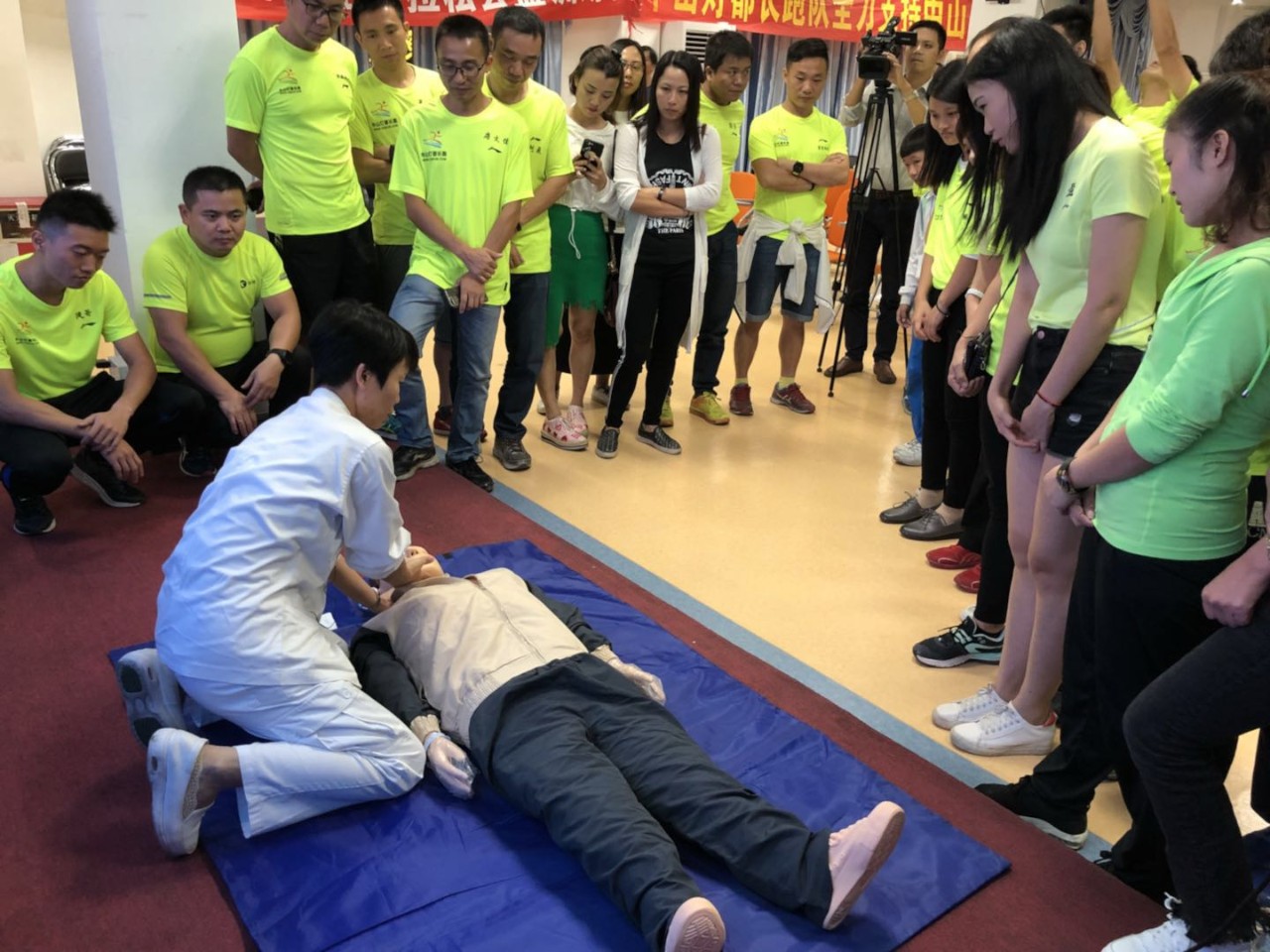 爱游戏下载-某队训练场所失火，管理层紧急调整计划