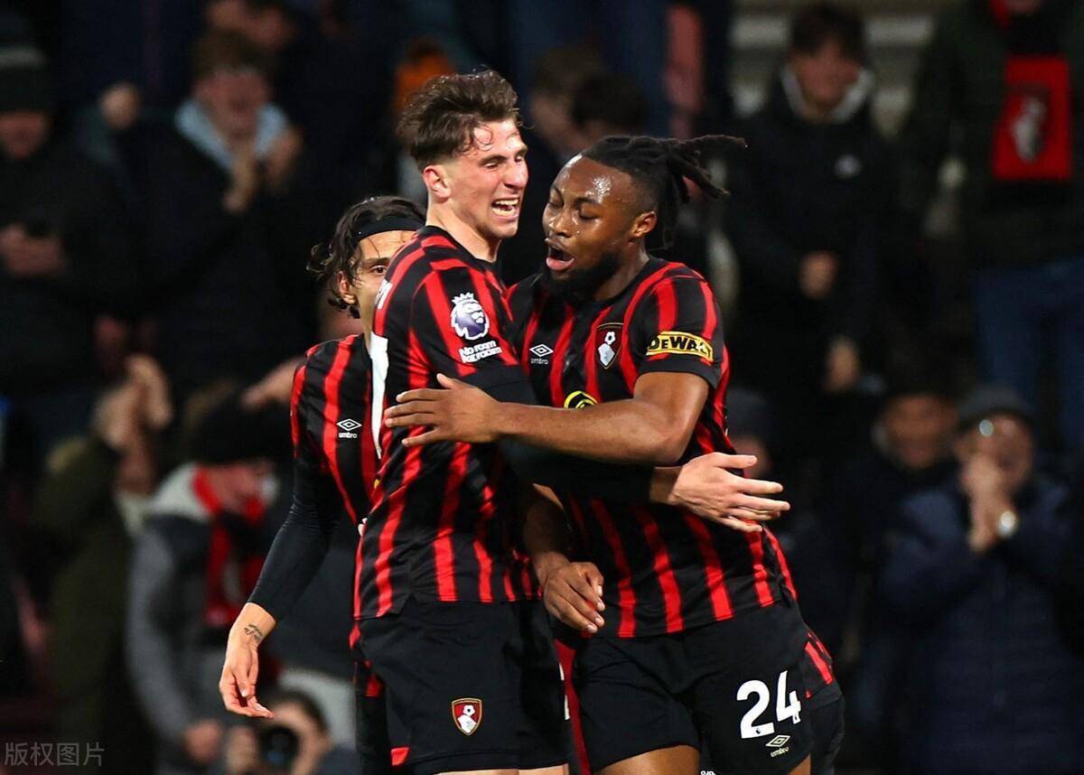 爱游戏平台-切尔西主场再胜伯恩茅斯,继续追赶英超榜首球队的简单介绍